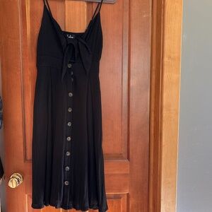 Lulus tie-front button-up midi swing dress